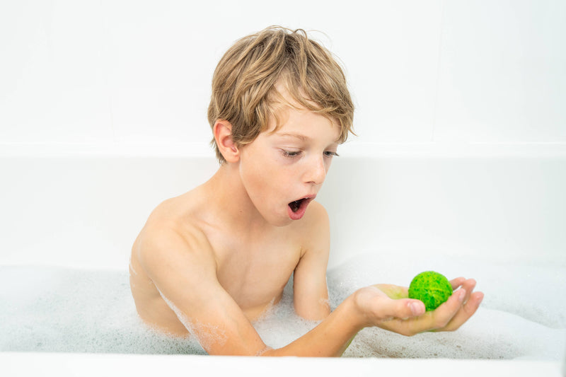 Möbi Games Inc. | Little Whale Bath Co. Single Bath Fizzy