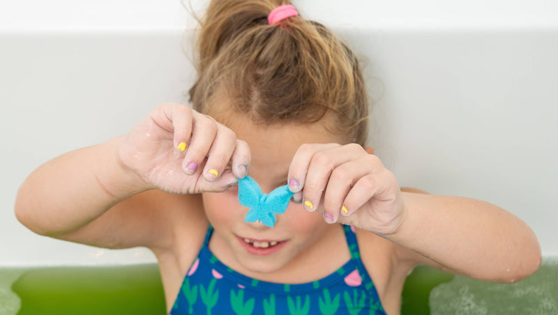 Möbi Games Inc. | Little Whale Bath Co. Single Bath Fizzy