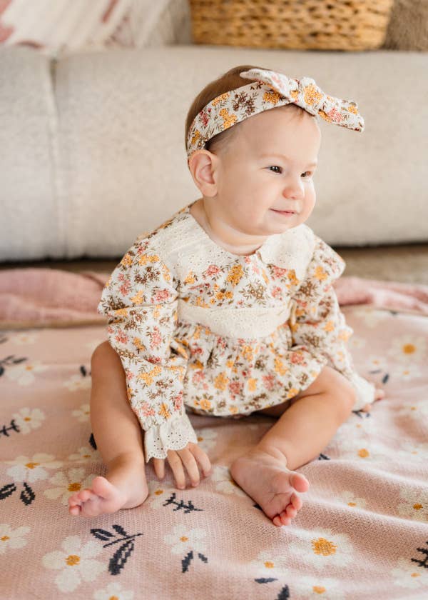 Viverano Organics | Organic Jacquard Sweater Knit Baby Blanket | Daisy Floral