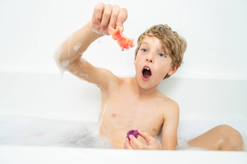 Möbi Games Inc. | Little Whale Bath Co. Single Bath Fizzy