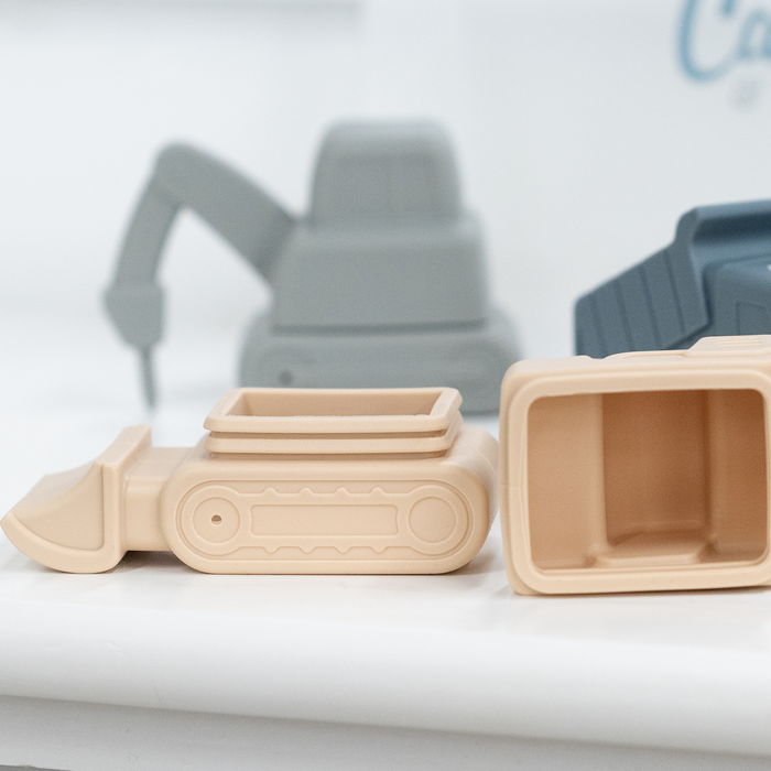 Calla & Friends | Grant's Truck Bath Toys