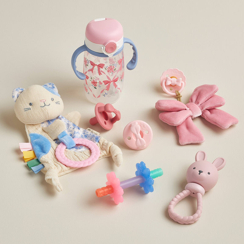 Itzy Ritzy | Itzy Sips™ Straw Cup With Snap-Close Lid | Ribbons & Roses